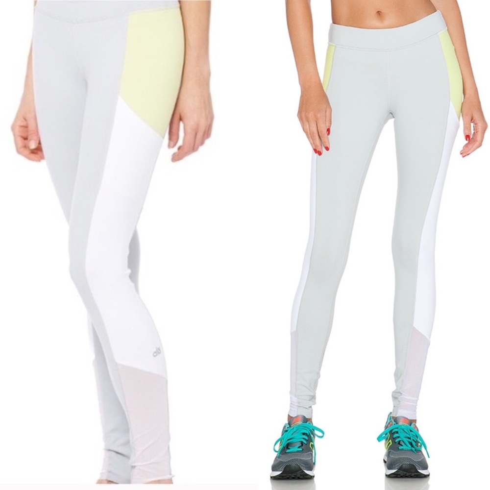 ✨HP✨ Alo Yoga Ascendant leggings 258